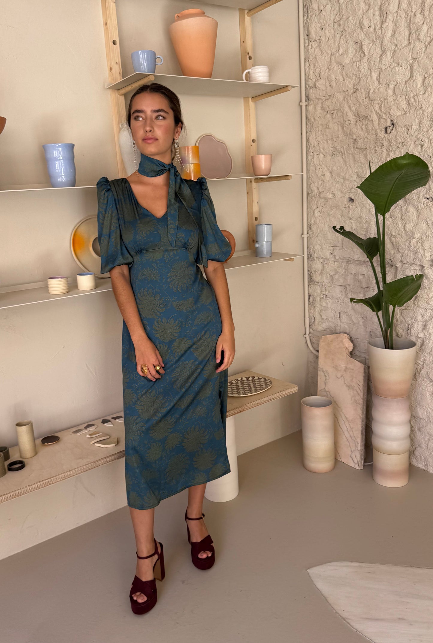 VESTIDO COM CITAÇÕES VERDE