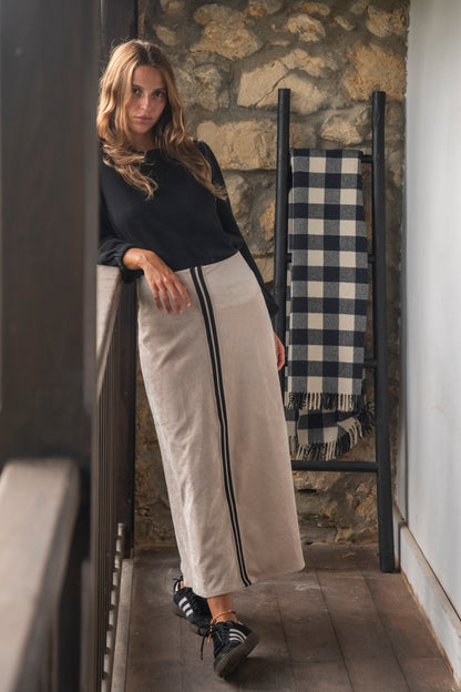 FALDA OPORTO BEIGE. Pre-order. Fecha estimada de envío 18 de Septiembre.