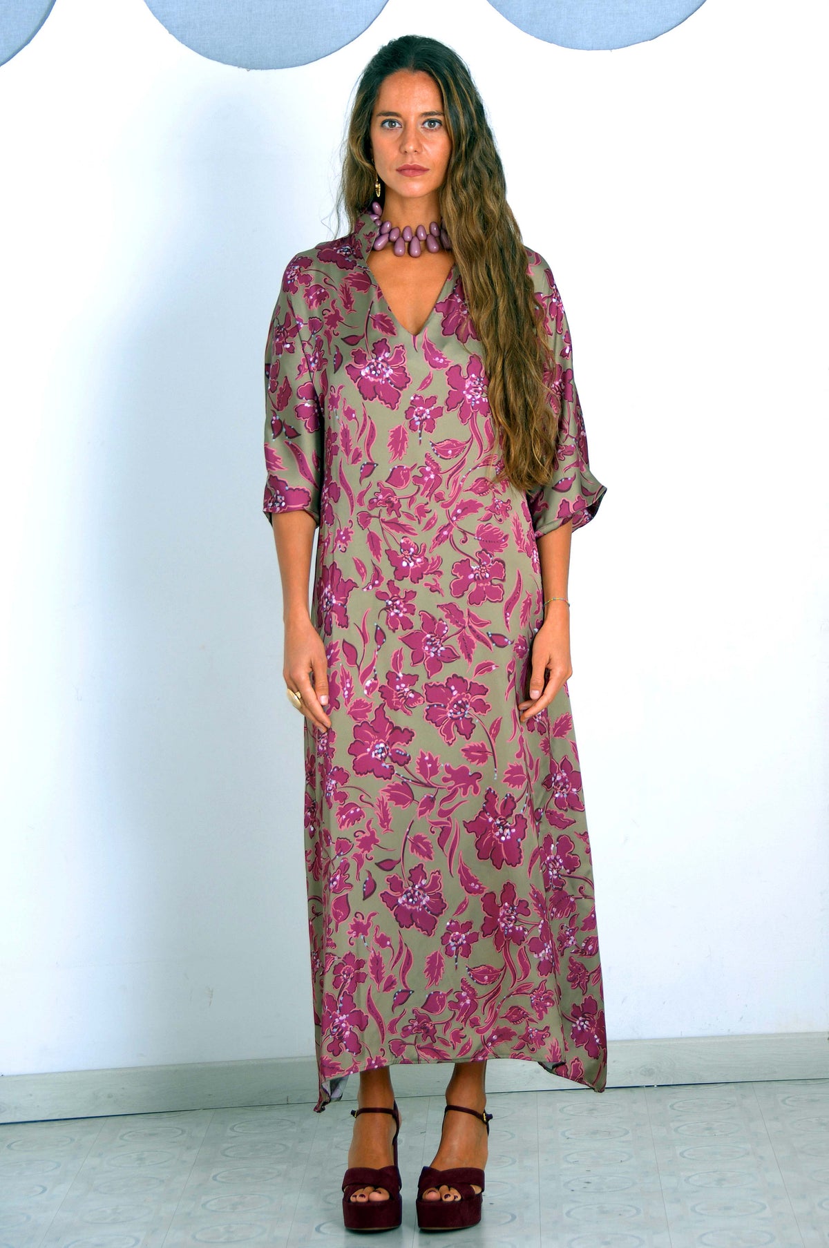VESTIDO SEVILLA FLORES. Disponible 4 de noviembre